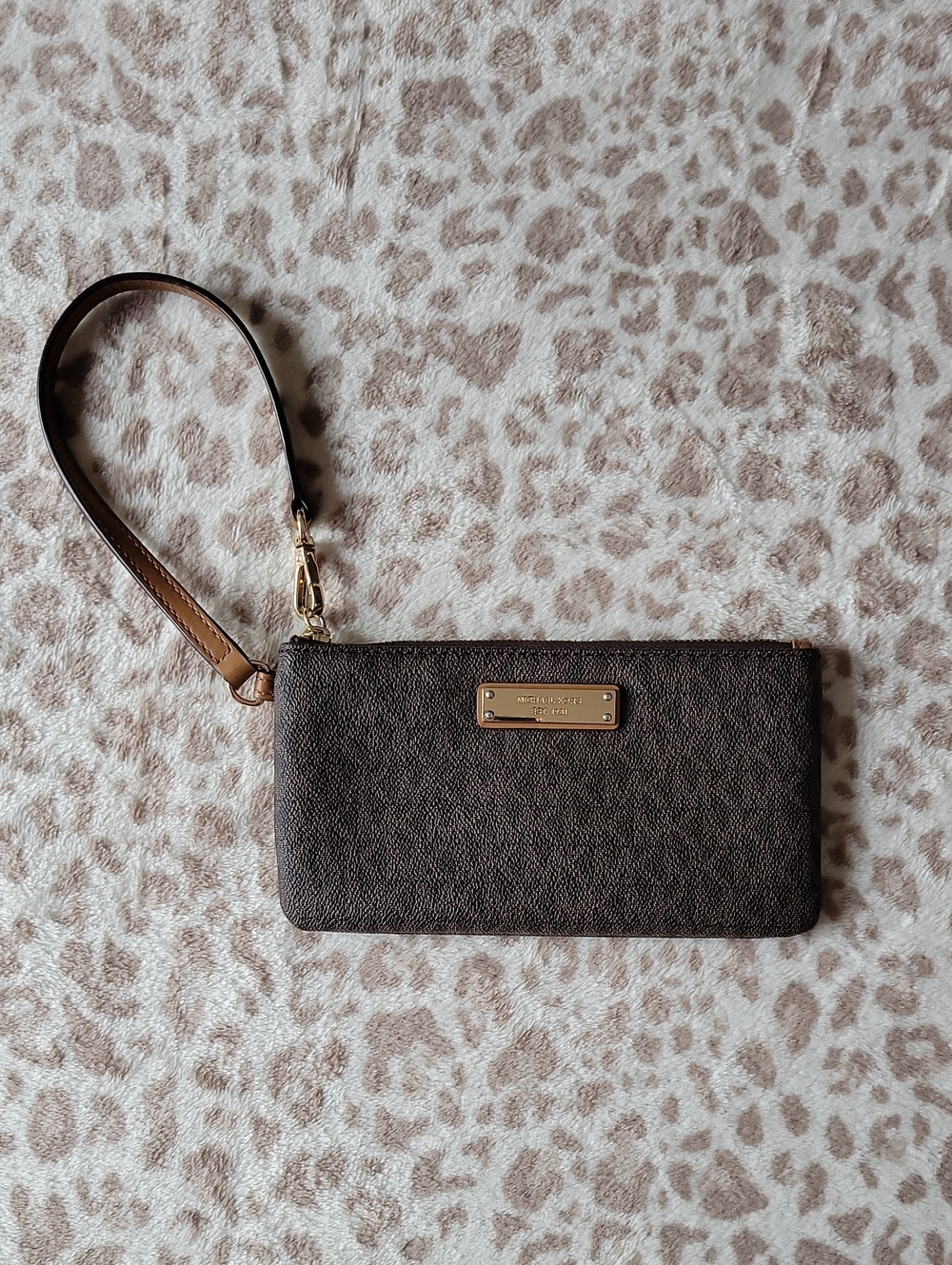 Michael Kors Wristlet